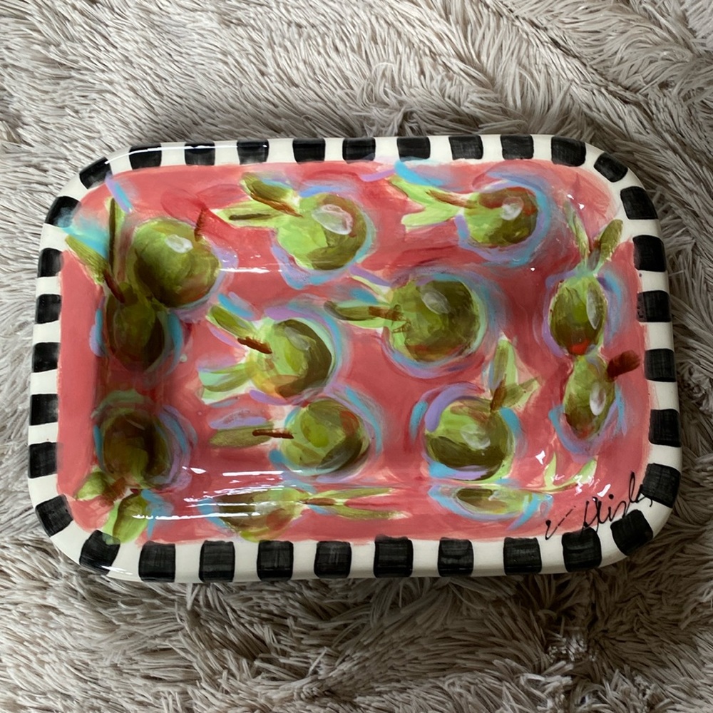 VICTORIA HEISLER HAND MADE PAINTED APPLE RECTANGULAR SERVING DISH EUC RARE FIND